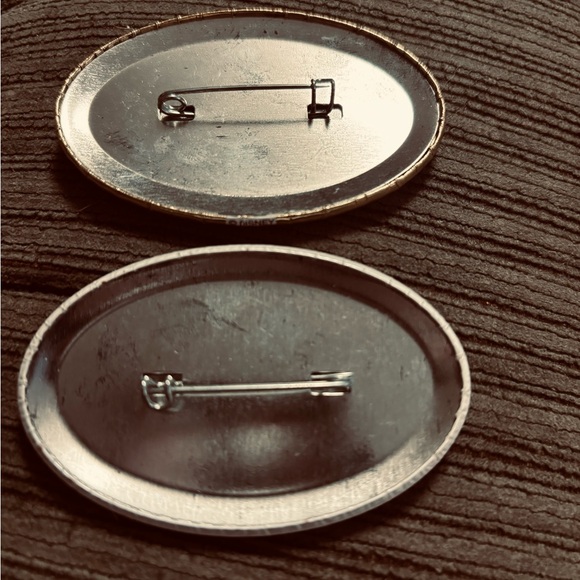 WDCC 1990’s Disney’s Enchanted Places & DVC Metal Pins - Picture 2 of 4